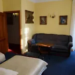 Marysin Bed & Breakfast 3*