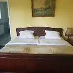 Marysin Bed & Breakfast 3*
