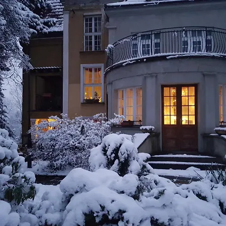 Marysin Bed & Breakfast 3*