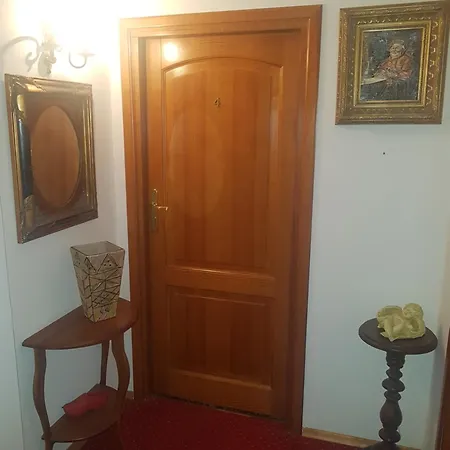 Marysin Bed & Breakfast 3*